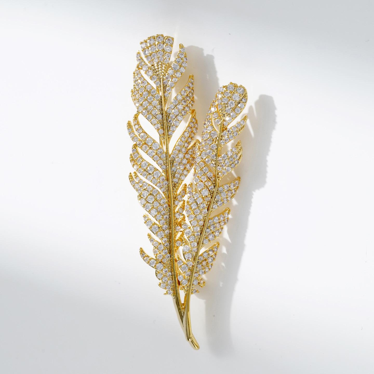 Bo Xin Yun Gold-Plated Double Feather Brooch – High-Quality Copper Zirconia Fashion Accessory