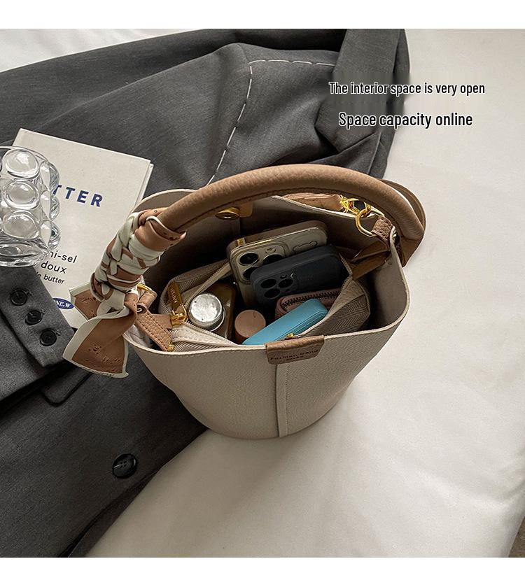 Women's Retro Black Crossbody Bucket Bag - Versatile for Autumn and Winter