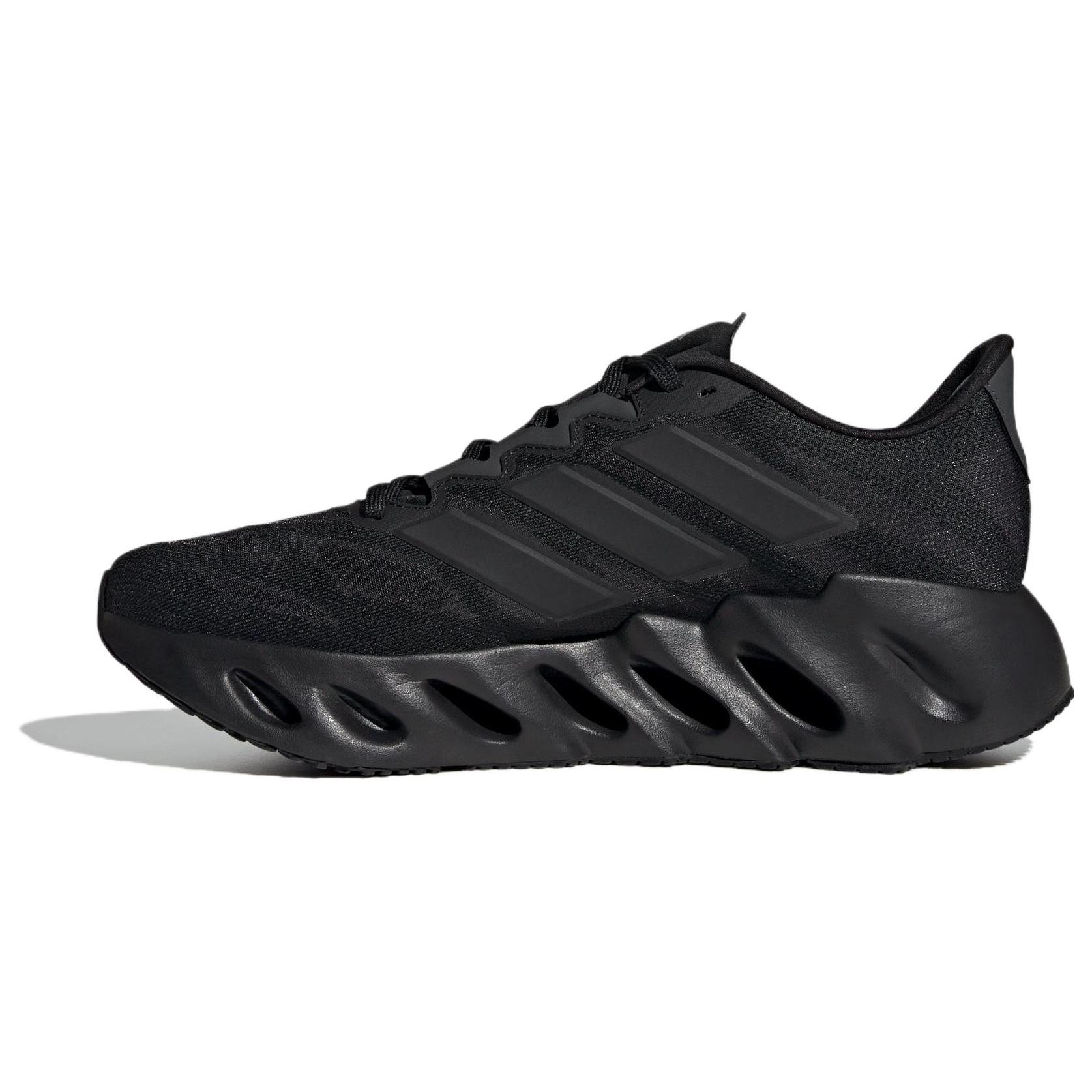 

new Adidas Switch Fwd Core Black Carbon 40.5
