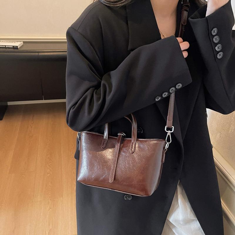 Simple casual bag New trendy temperament shoulder bag handbag women's bag messenger bag