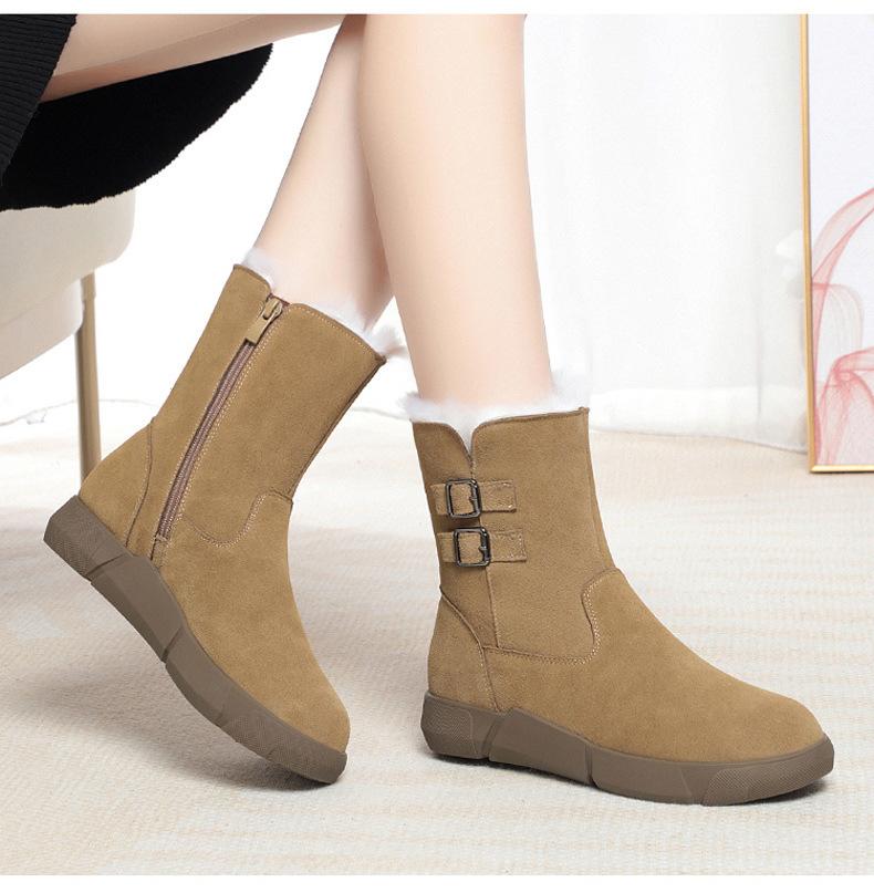 

Зимние ботинки 2025 зима новые нескользящие женские замшевые меховые интегрированные короткие ботинки флисовые теплые утолщенные на плоской подошве хлопковые туфли 35