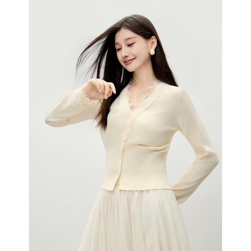 Qiu Shui Yi Ren Elegante V-Ausschnitt Strickjacke mit Spitze