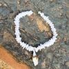 1PCS Fashionable Simple White Crushed Stone Conch Pendant Necklace for Women, Beach Vacation Conch Necklace
