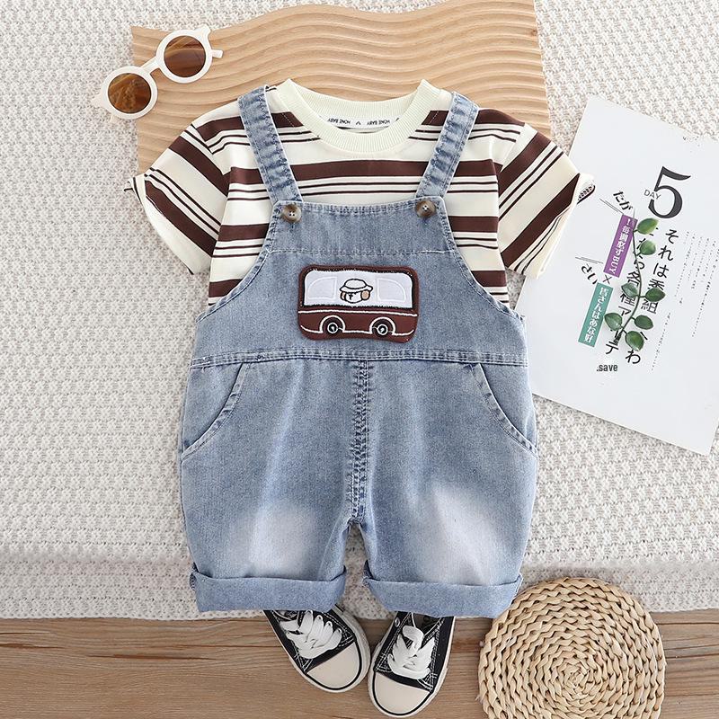 

Летний комплект из двух частей для мальчиков 2025 года с автомобилем: Топ с короткими рукавами и шорты 90cm темно-коричневого