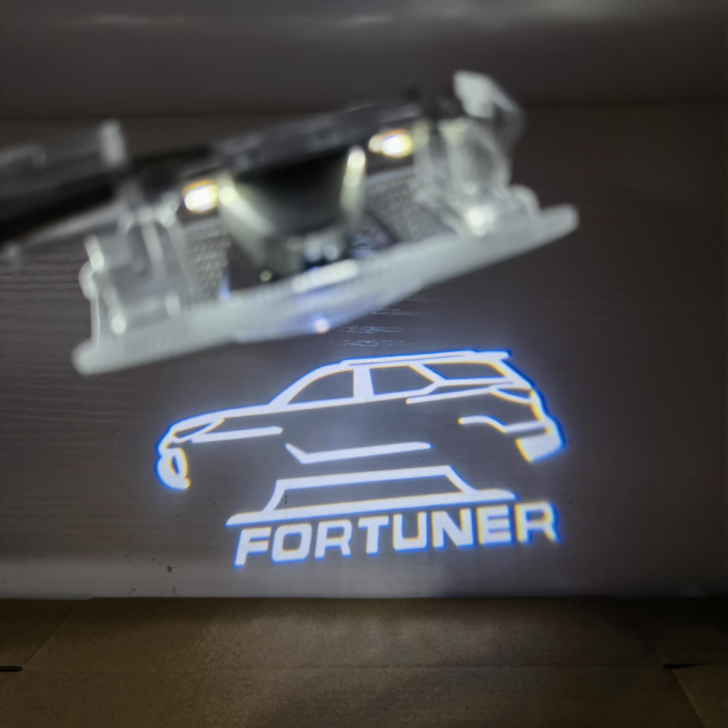 

Автомобили FORTUNER Значок Тень Свет FORTUNER Дверной Свет Светодиодный Проектор Подсветки Для Toyota FORTUNER GR 2 шт. Лампа Подсветки Порога Toyota