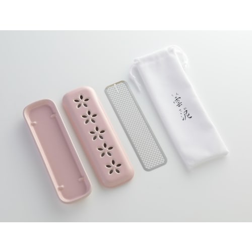 This stylish cherry blossom-design incense holder can be placed horizontally. It's a soothing incense holder, perfect for Buddhist altars. It's also a