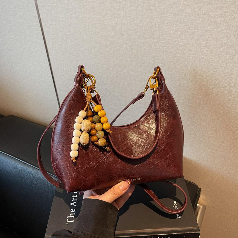 

2025 autumn and winter niche design shoulder bag new trend fashion simple messenger bag commuter dumpling bag бордовый