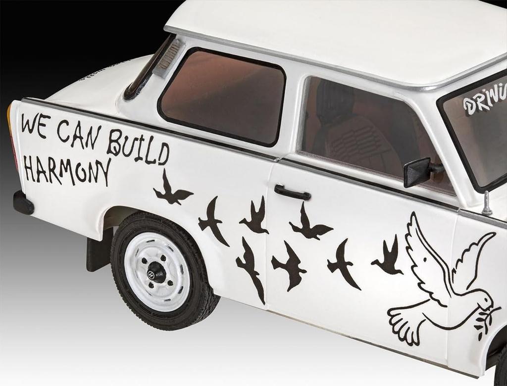 Plastikový model Trabant 601S německé úrovně Choice 07713 v měřítku 1/24.
