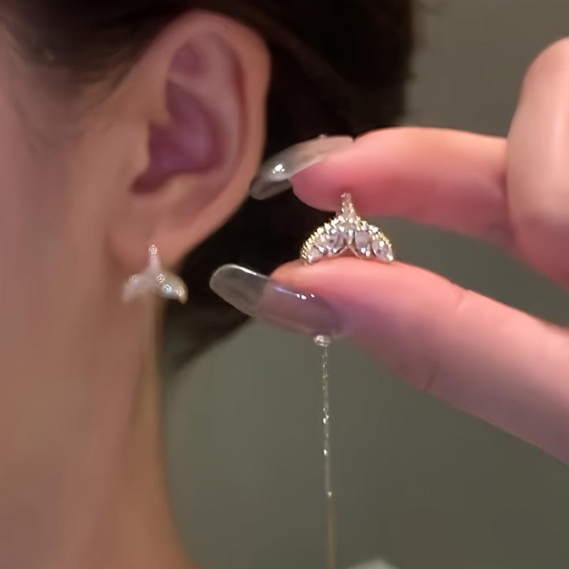 Изысканные Романтичные Серьги-Рыбий Хвост с Высококлассным Нишевым Дизайном золотой