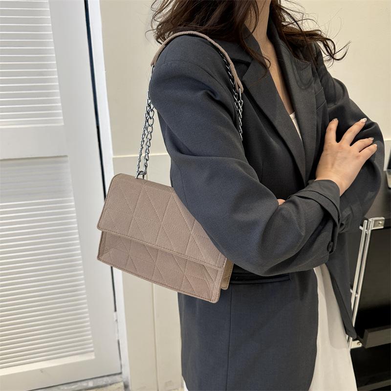 Simple Chain Shoulder Bag Casual Commuter Crossbody Bag New Summer Bag Women's Niche Fashion Square Bag