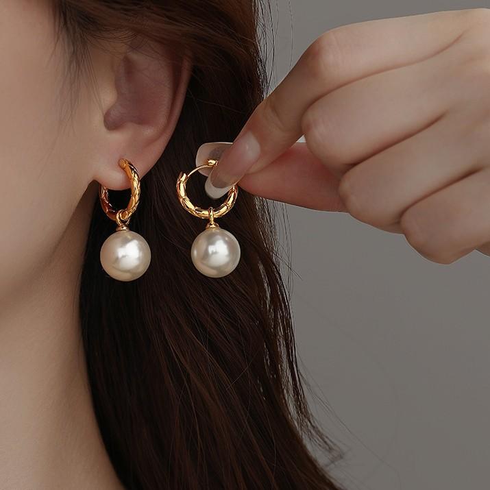 Custom Vintage Brass 18K Gold Plated Fancy Freshwater Pearl Huggie Hoop Earrings