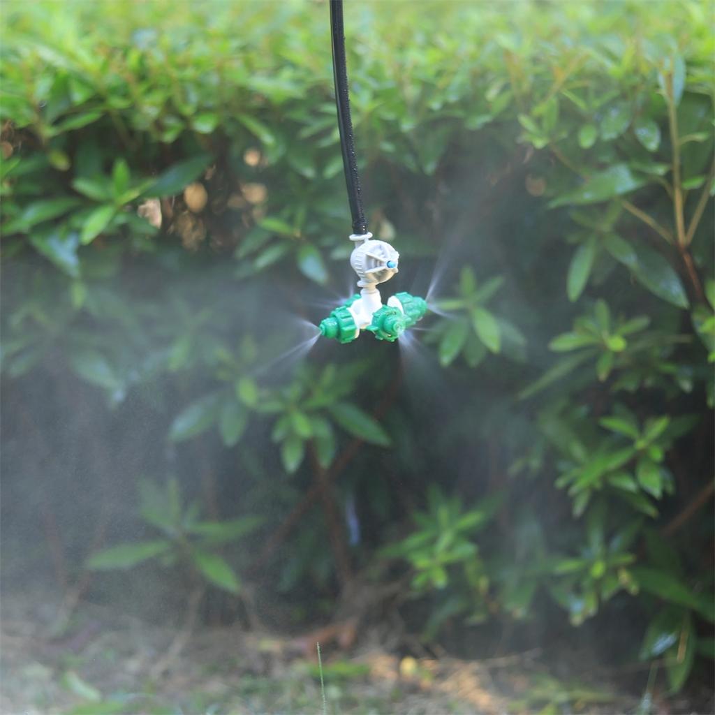 Kit Ugello Nebulizzatore a 4 Uscite 6mm Spruzzatore Atomizzante Anti-Goccia Nebulizzatore a Croce Sistema di Micro-Irrigazione per Giardino Strumento di Raffreddamento e Umidificazione