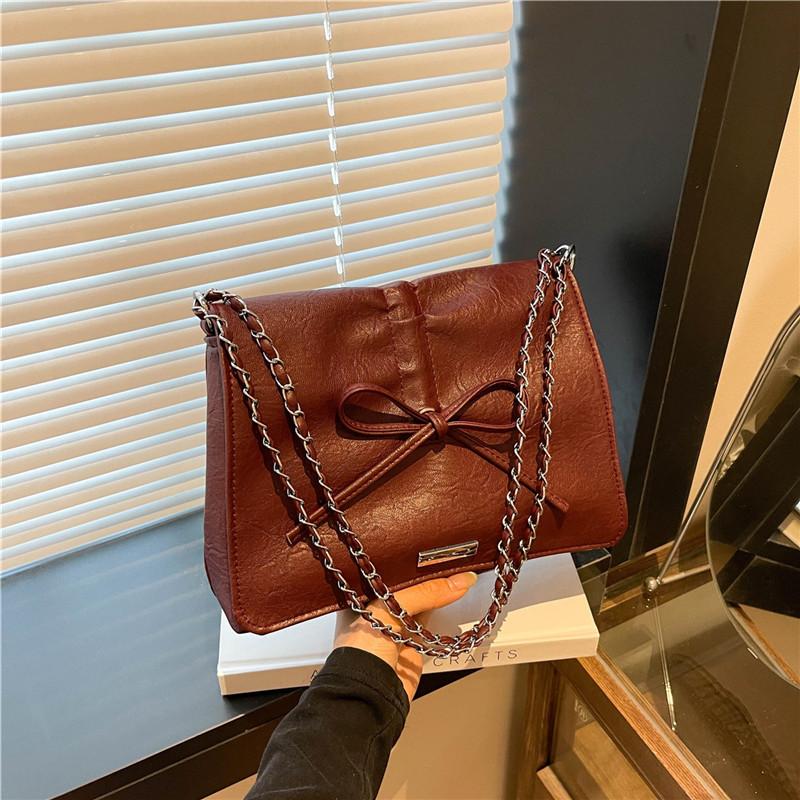 Foreign Style Super Fire Bow Tote Bag 2025 New Large-capacity Chain Messenger Bag Fashionable and Explosive Commuter Bag