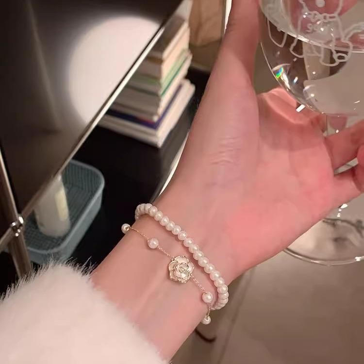 Korean-Style Versatile Pearl Bracelet for Women: Light Luxury, Exquisite, High-End Feel, Popular Beaded Bangle, Elegant Hand Jewelry.