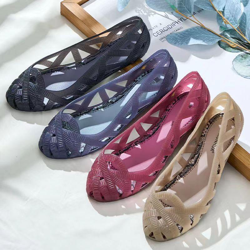 New Women's Summer Baotou Hollow Out Flat Sole Beach Sandal Soft Sole Non Slip Shallow Slip-On Jelly Mom's Sandals