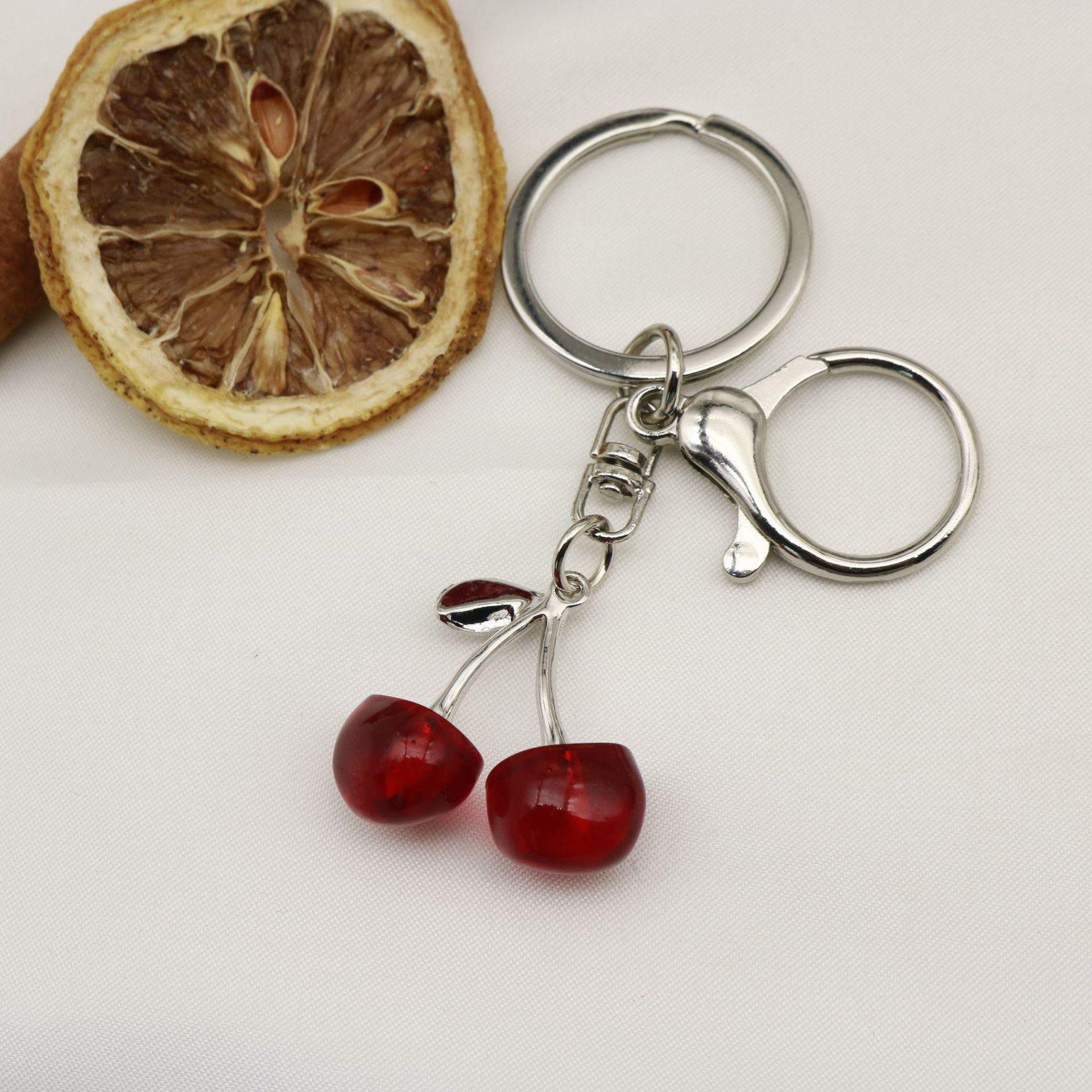 Charming White Cherry Pearl Keychain - Cute, Transparent, Versatile Bag Pendant for Women красный