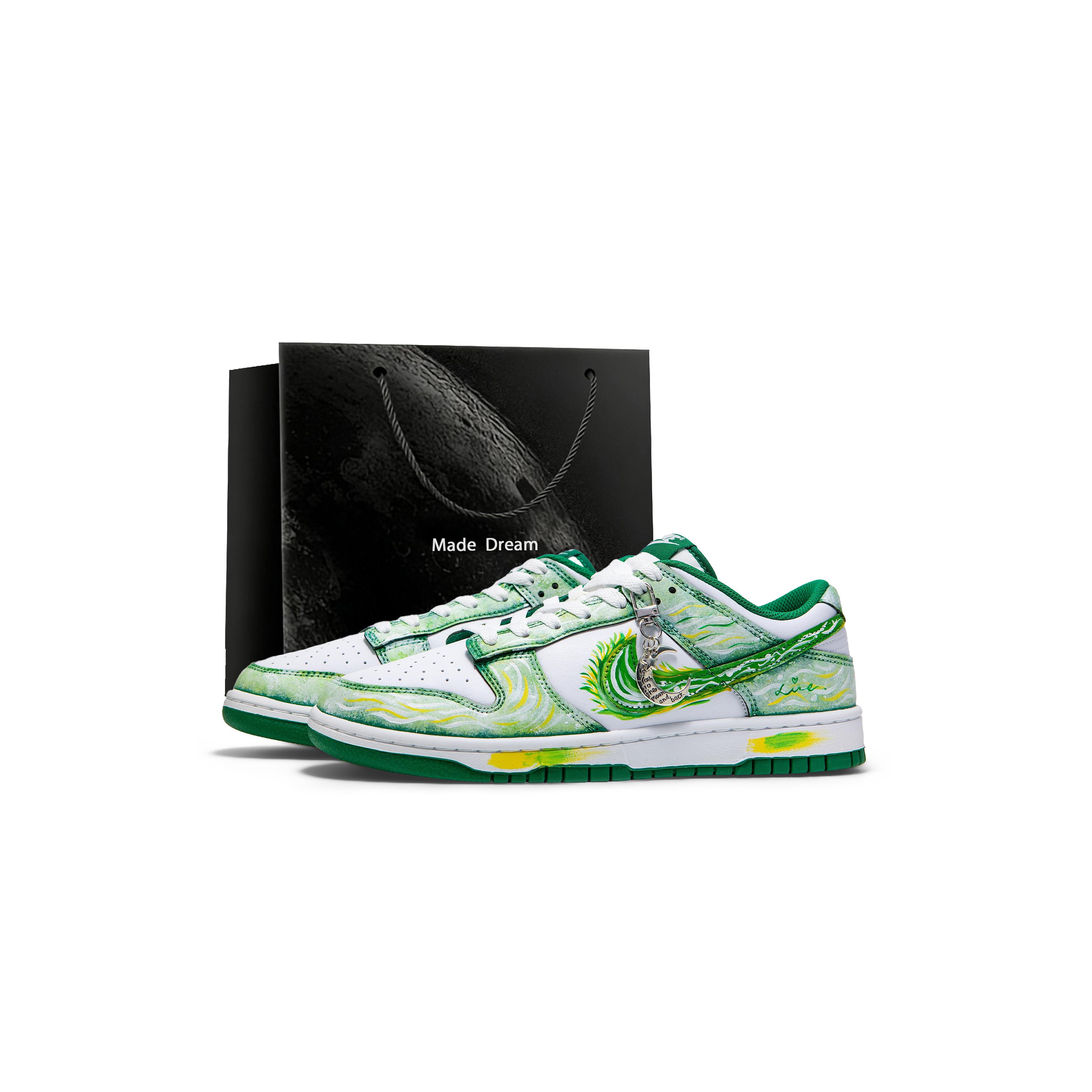 

Nike Dunk Slip Resistant Abrasion Resistant Low top Skateboard Shoes Women s White Green FB9109-114(Team1326-SBOX) 37.5