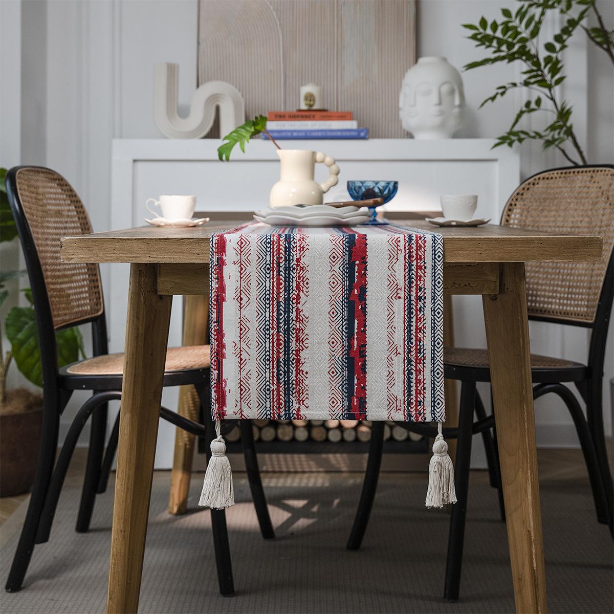 

Table Runner Printed Retro Tassel Single-layer Flag Dining Flag Long Strip Polyester Cotton Yarn Dyed Fabric 30x30cm