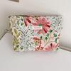 Polyester Canvas Flower Clutch Bag Large Capacity Zipper Closure Cosmetic Storage Pouch Portable Flower Pattern Makeup Bag