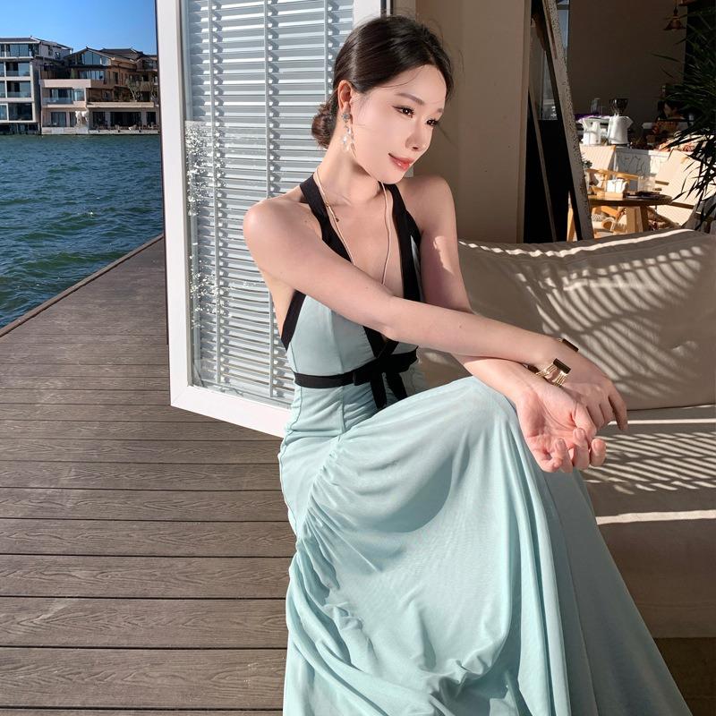 

Celebrity Feeling Neck Deep Chest Wrapping Hollow Backless Temperament Neck Mesh Holiday Dress Mint Green Knitted Fabric L м ята зелений колір
