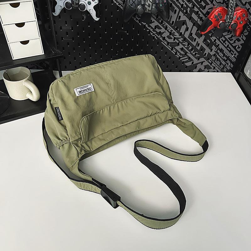 Japanese Messenger Bag Women's Sports Commuter Shoulder Bag Light Tooling Style Mail Carrier Bag Men's Trend College Student Class Bag