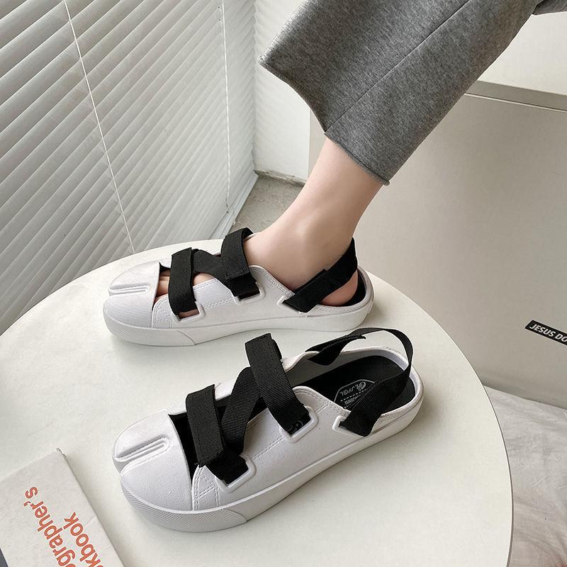 2025 New Ladies Sandals Thick Sole Leather Ladies Sandals Comfort Flat Sandals Open Toe Beach Shoes Large Size 37-44