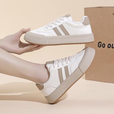 Zapatos blancos pequeños nuevos de primavera para mujer, zapatos de mujer, zapatos de marea de estudiante de moda, zapatos de tabla, zapatos deportivos