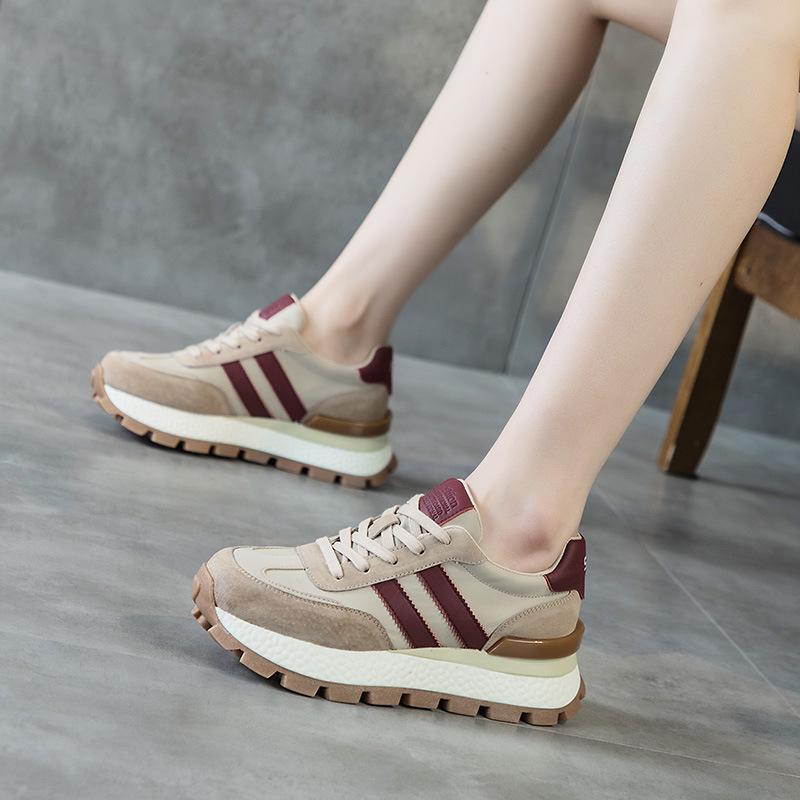 2025 spring and autumn new little white shoes retro sports shoes Internet celebrity casual women's shoes versatile thick soles inner heightening dad s