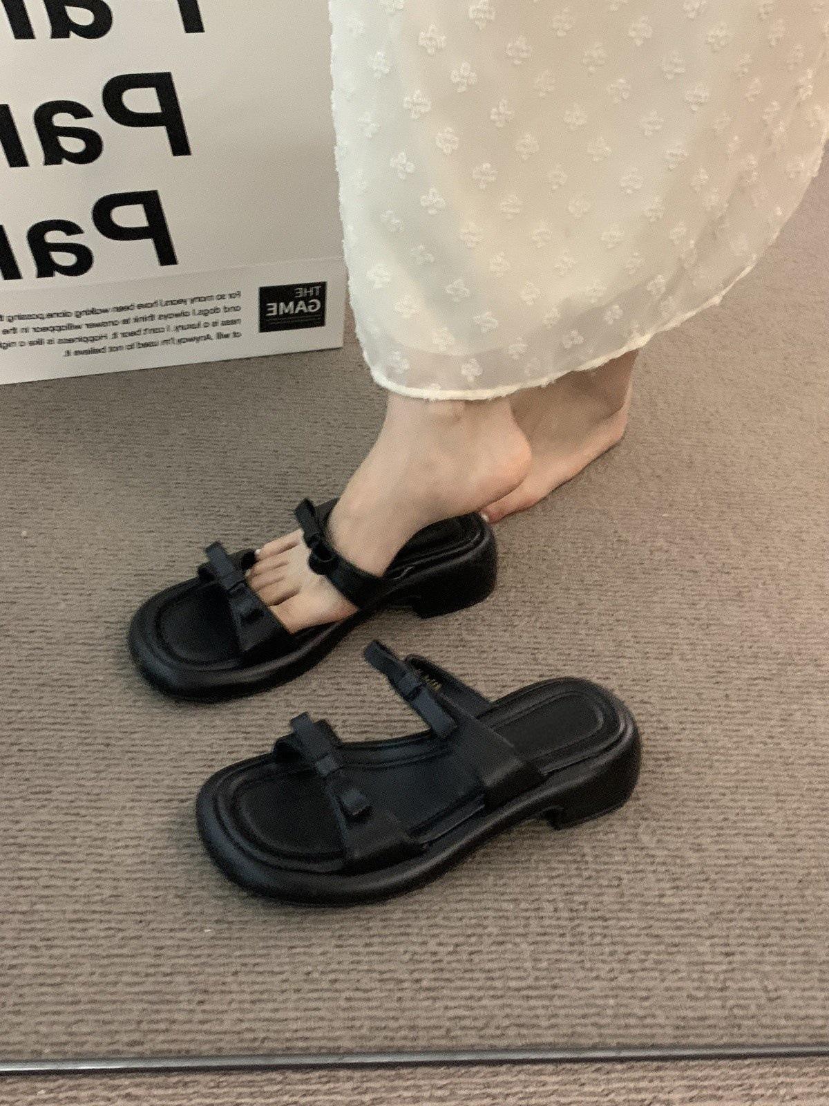 

Thick Heel Bow Fairy Silver One-Word Slippers Women s Shoes 2025 Summer Seaside Beach Sandals Sandals 40