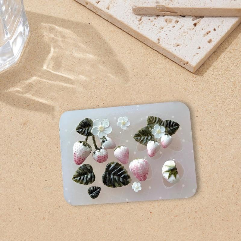 Sturdy Silicone Strawberry Mould Portable Accessory for Creating Customes Decorations for Home and Special Occasions