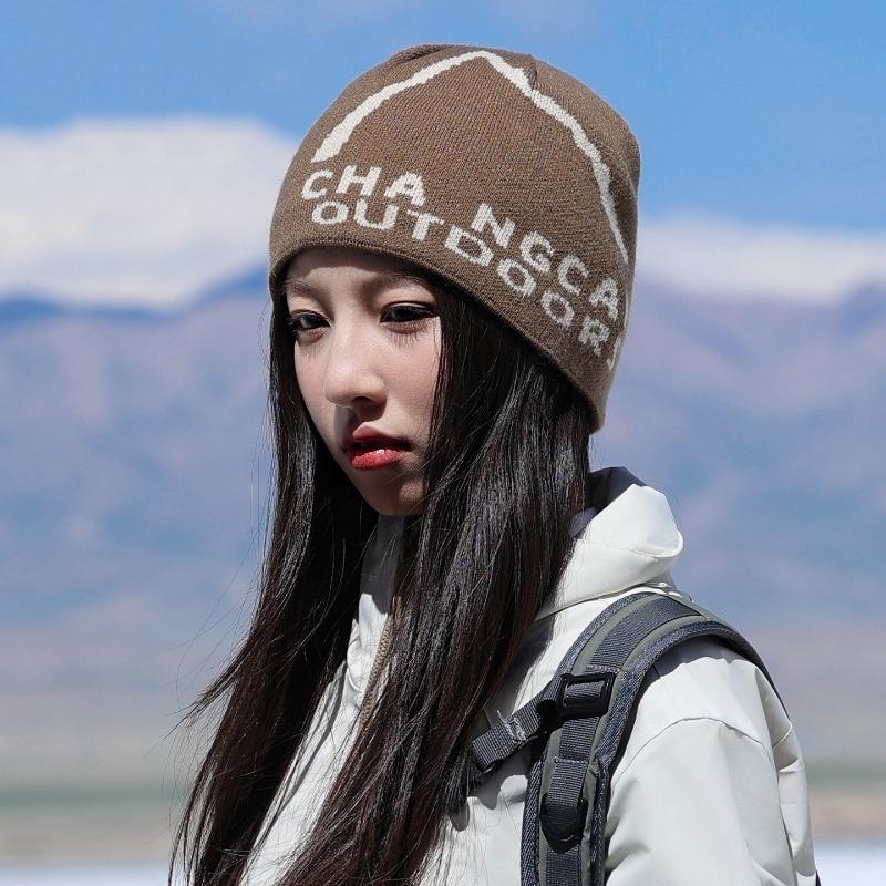 Outdoor bag head hat men's and women's new autumn and winter are popular knitted hat hiking camping mountaineering pile hat