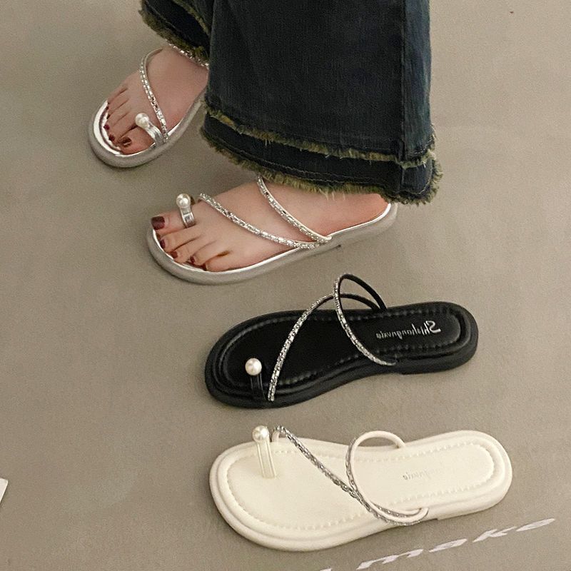 Fairy wind pearl toe cool slippers female outer wear 2025 summer new ins fashion flat-toed beach shoes
