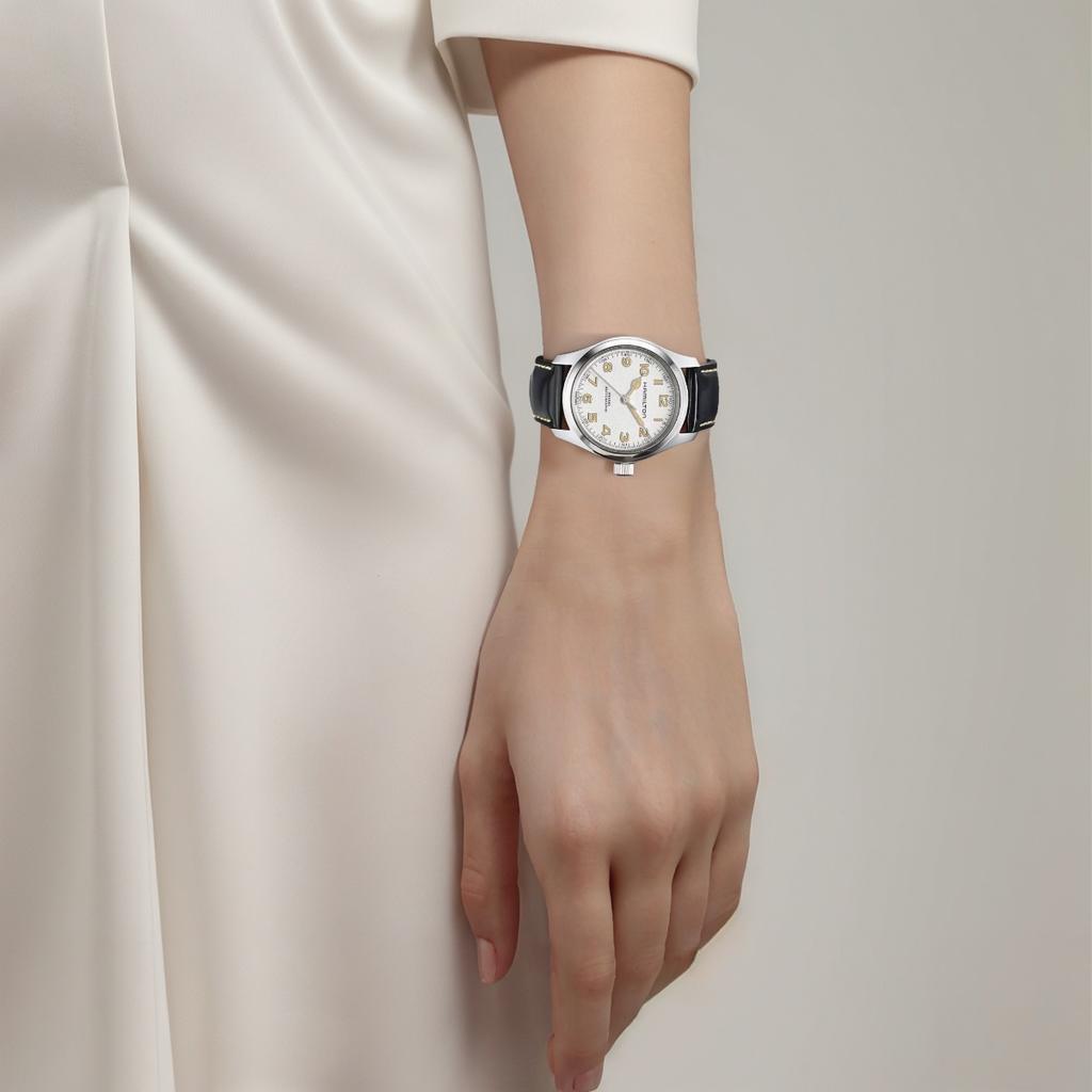 Hamilton Seria Field Culoare Kaki Ceas Mecanic Automatic Rezistent la Apă 100 Metri Carcasă din Oțel Inoxidabil Cadran Alb Curea din Piele de Vacă H70405710