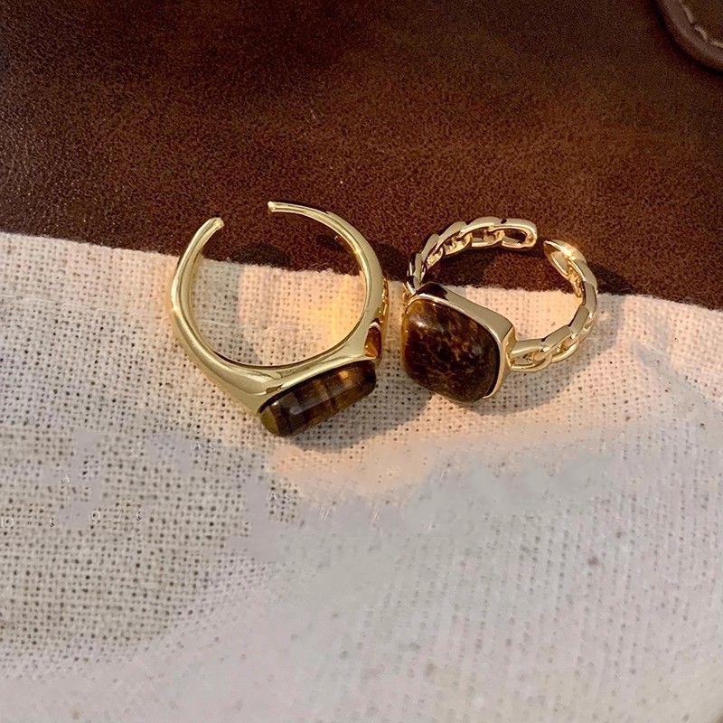 Elegant Geometric Square Brown Stone Rings for Women Men Vintage Fashion Metal Opening Rings Birthday Gifts Jewelry Accessories