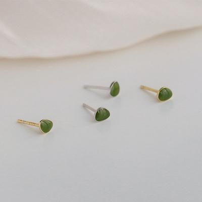 Green Mini Small Earrings Simple Temperament Earrings Retro Exquisite Earrings for Women