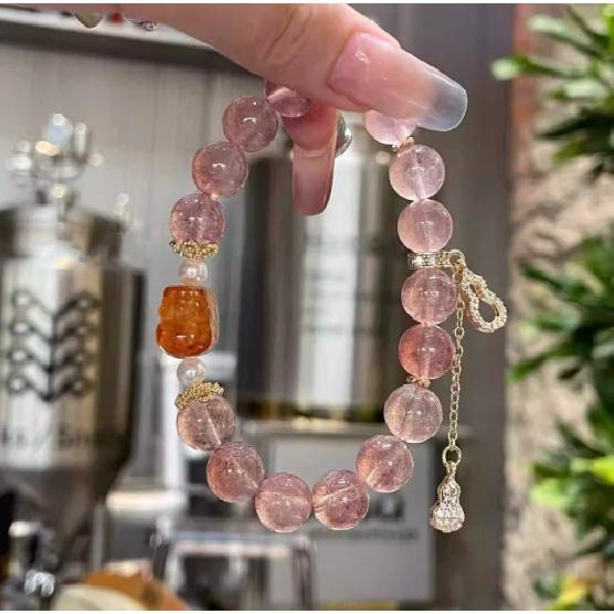 

Lucky fortune·New Chinese-style natural pink crystal bracelet for women, brings good luck and enhances charm, niche design for close friends with a Heartwarming Strawberry C