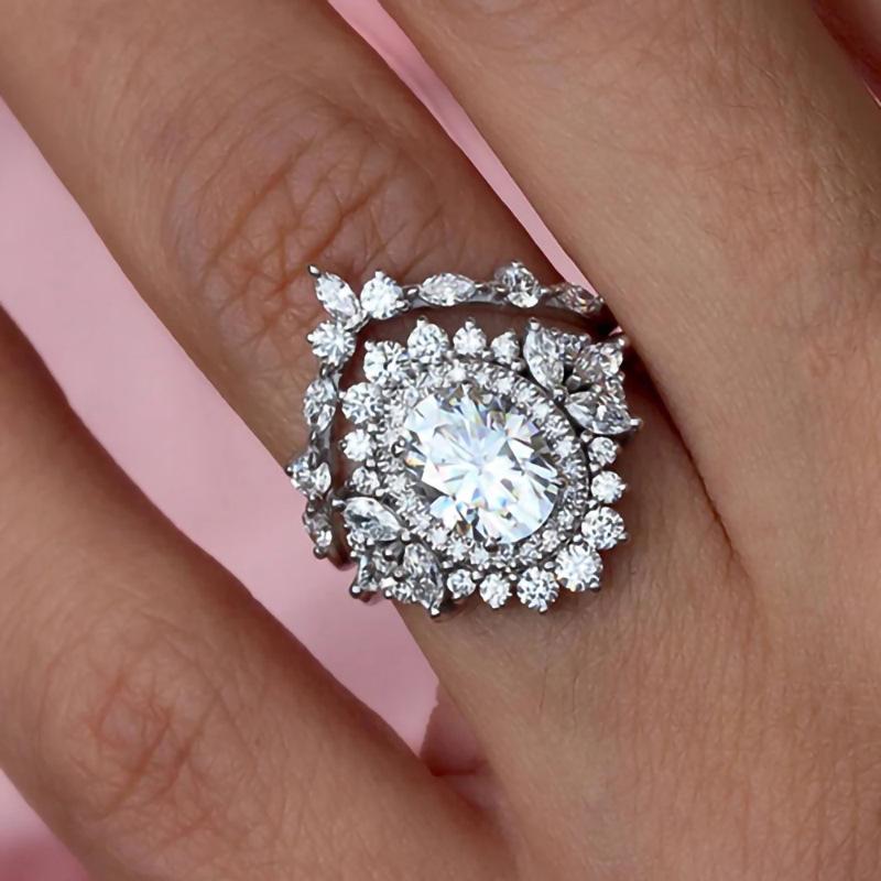Hot-selling European and American fashion ring women, luxurious temperament crown couple ring, two sets of high-end rings