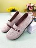 Beijing Ladies Flat Shoes Spring Summer New Lightweight Slip-On Knitted Mid-aged And Elderly Mothers Casual Footwear