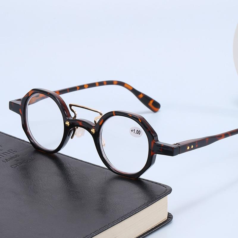 Fashion Round Frame Leopard Print Reading Glasses for Men and Women High-definition Anti Blue Light Reading Glasses