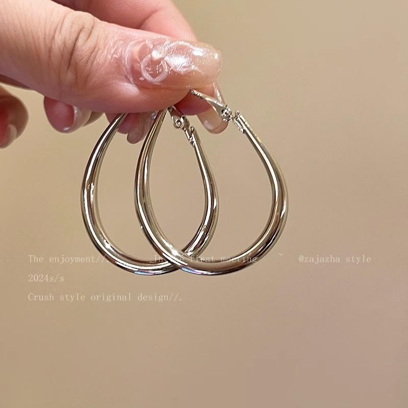 Women Minimalist Solid Circle Hoop Earrings Simple Fashion Ear Jewelry