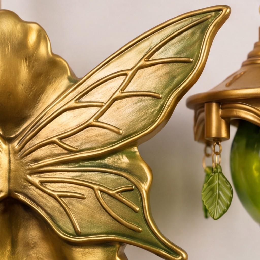 Vintage Fairy-style Resin Angel Wall Lamp Suitable for Decorating Bedrooms or Living Rooms.