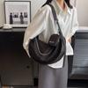 Red Canvas Travel Crossbody Bag Women New Versatile Casual Large Capacity Shoulder Bag Temperament Versatile Messenger Bags