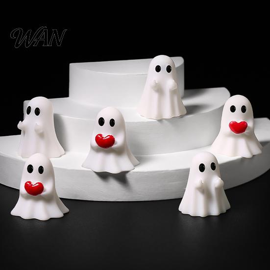 Halloween Tabletop Figurines 3Pcs Mini Ghost for Decorations, Resin Middle Finger And Miniature Ornaments Crafts Heart Tiered Trays Shelves