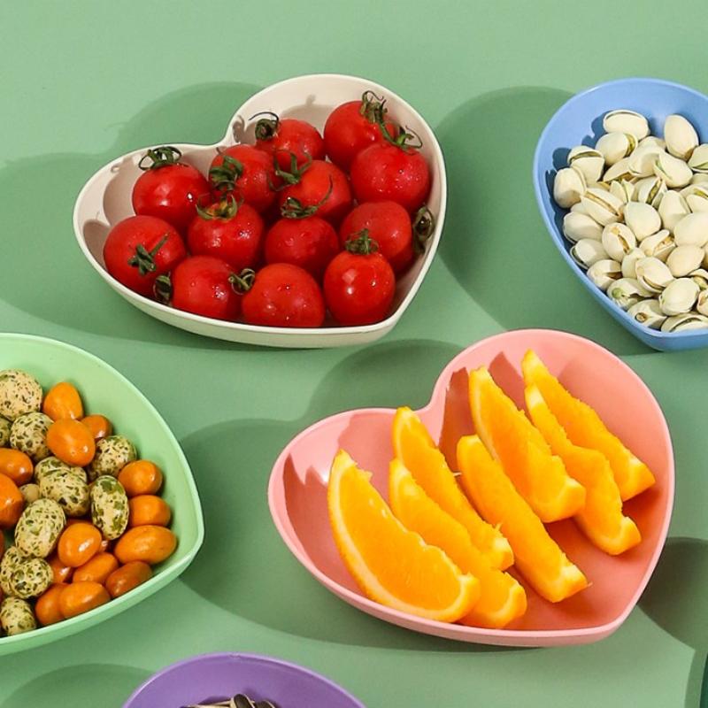 1PCS Love Heart Spit Bone Dish Household Food Grade Plastic Fruit Cake Tray Dining Table Garbage Dessert Plate Kitchen Supplies