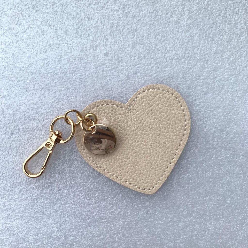 In-Stock Heart-Shaped PU Leather Keychain Pendant - Car Key Gift