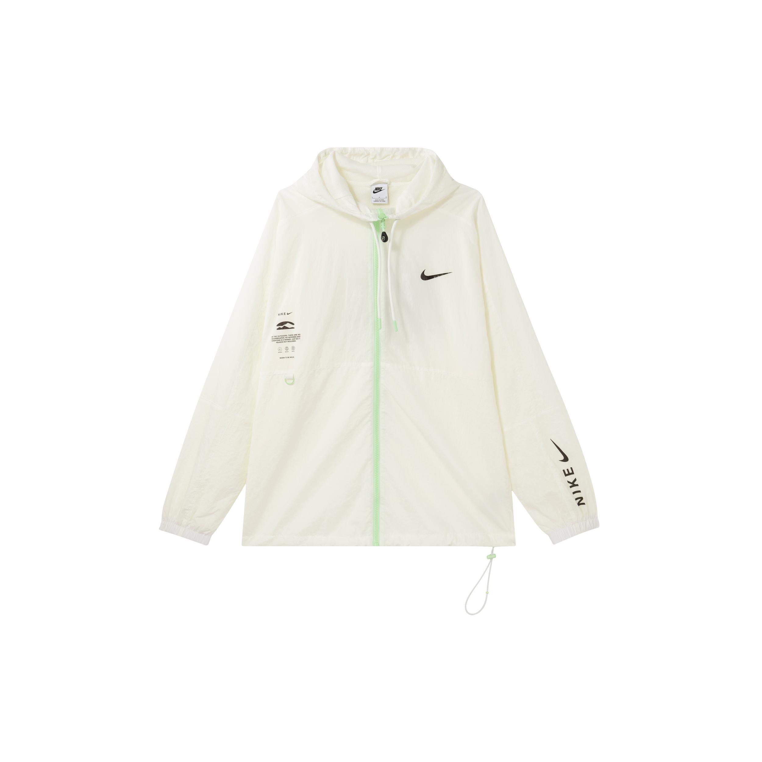 

Новые куртки и пальто Nike Sportswear Мужские парусиновые HF6170-133 XL