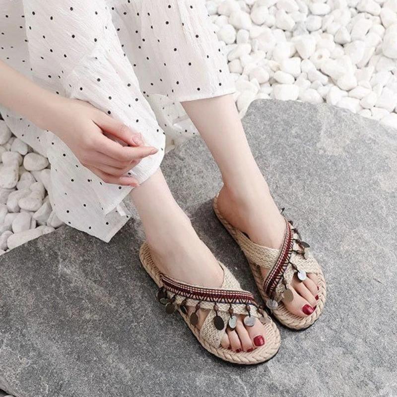 

Плетеные женские тапочки для улицы, женская обувь на плоской подошве, новая коллекция, модные шлепанцы, водонепроницаемая летняя обувь, сандалии с лучшим дизайном 40