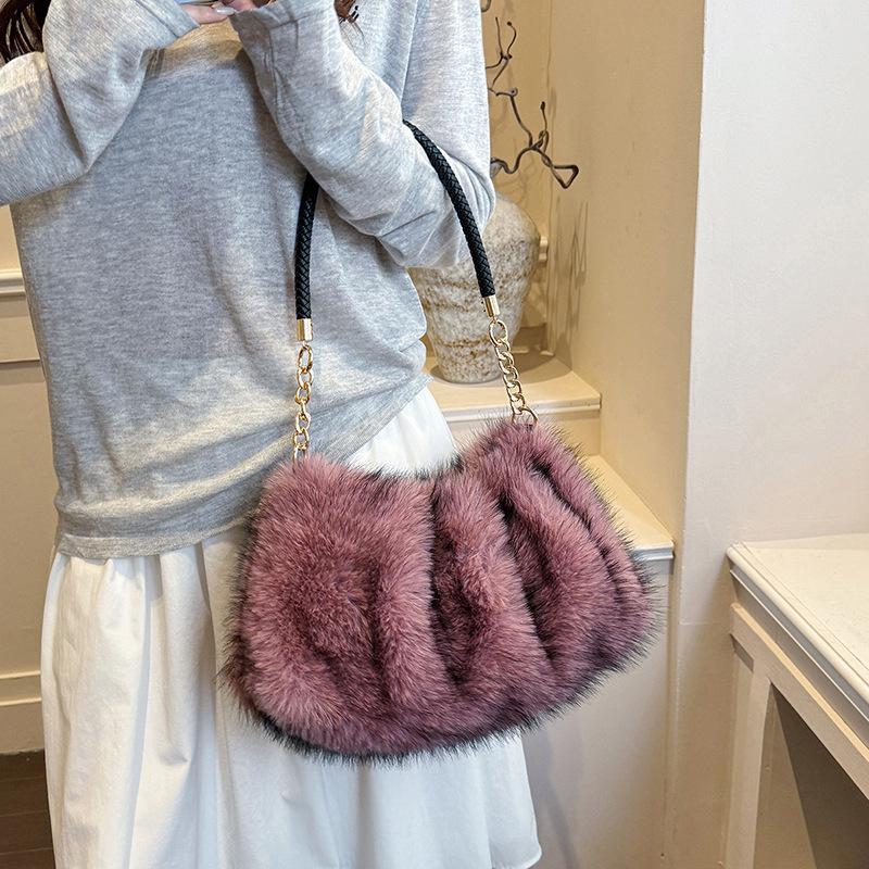 Yogodlns Women Winter Bags New Fashion Shoulder Bag Ladies Fur Shoulder Handbags Female Furry Pleated Designer Underarm Hobo Bags
