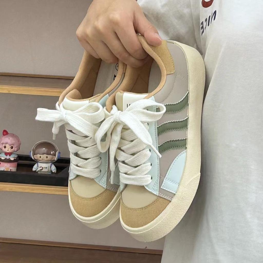 2024 Spring and Autumn New Little White Shoes Women's Hong Kong Style Academy Style Korean Edition Thick-soled Couples Comfortable Running Casual Boar