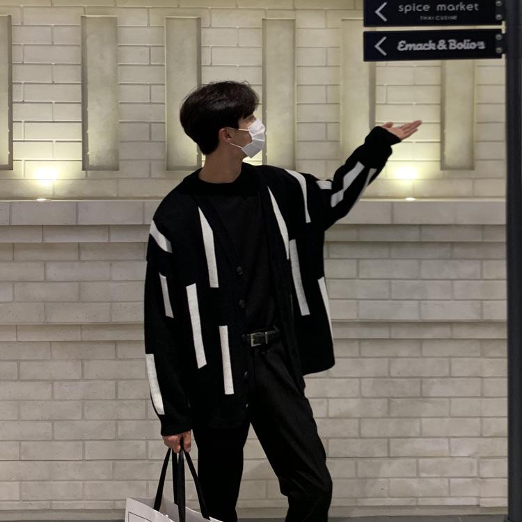 

Мужской ретро кардиган крупной вязки в корейском стиле с цветными блоками – модный свободный крой Medium чёрный